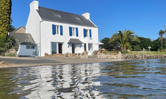 Plouenan House | Maison les Pieds Dans L'eau
