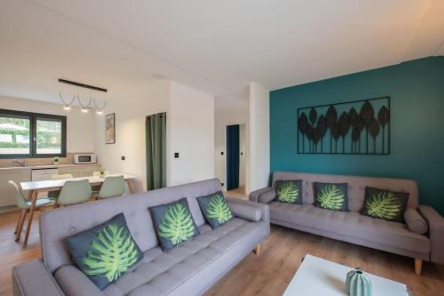 Salies-de-Bearn House | Maison moderne avec terrasse et parking