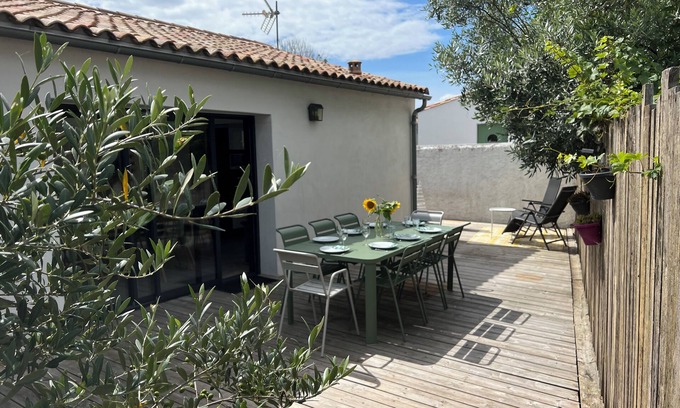 La Flotte House | Maison Moderne Très Lumineuse Entièrement Rénovée 6 à 8 Personnes