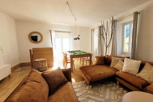 Alzon Villa | Maison Pierres Bois Feuilles