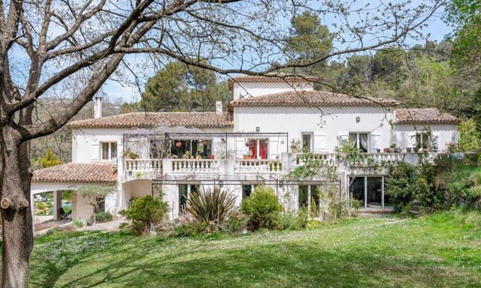 Aubagne Villa | Maison provençale, calme avec piscine