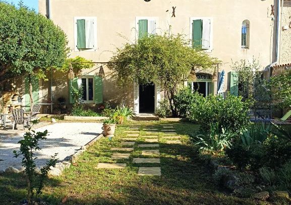 Pernes-les-Fontaines House | Maison Rosiris