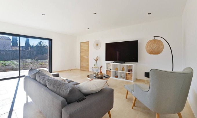 Les Plans House | Maison Spacieuse Avec Piscine - Wifi