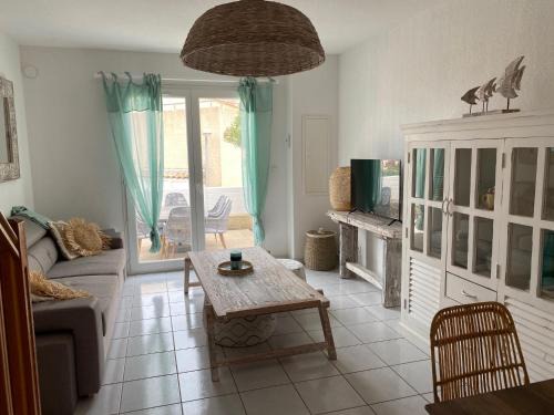 Saint-Pierre-la-Mer House | maison st pierre la mer