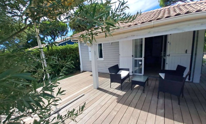Gassin Ski Chalet | Maison une chambre climatisée proche de St Tropez
