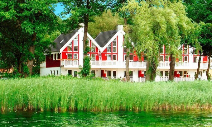 Bad Saarow House | Maisonette-Apartment „Bornholm“ 103m² für 6 Pers. im Schlosspark Bad Saarow, Sauna, Whirlpool und Kamin