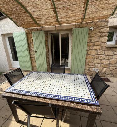 Salon-de-Provence Apartment | Maisonette avec jardin au calme