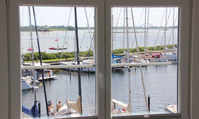 Lemkenhafen Apartment | MAISONETTE for 2 - Apartment with harbor view