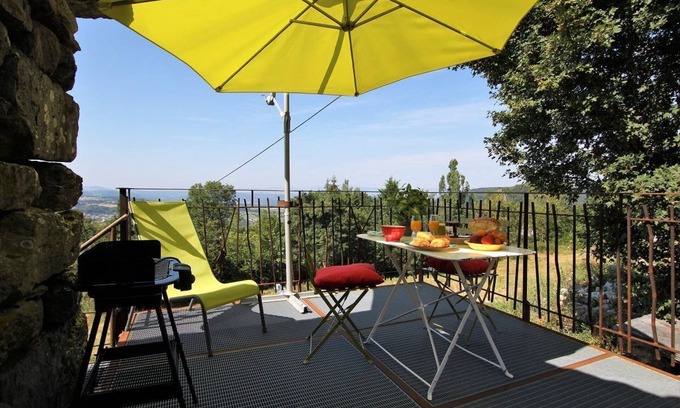 Saint-Julien-Chapteuil House | Maisonnette de Maze in Rocherols, 20 minutes from Le Puy-en-Velay