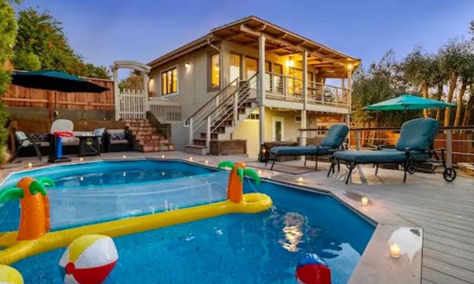 Poway House | Majestic 5BR Villa with Guesthouse, Pool & Spa