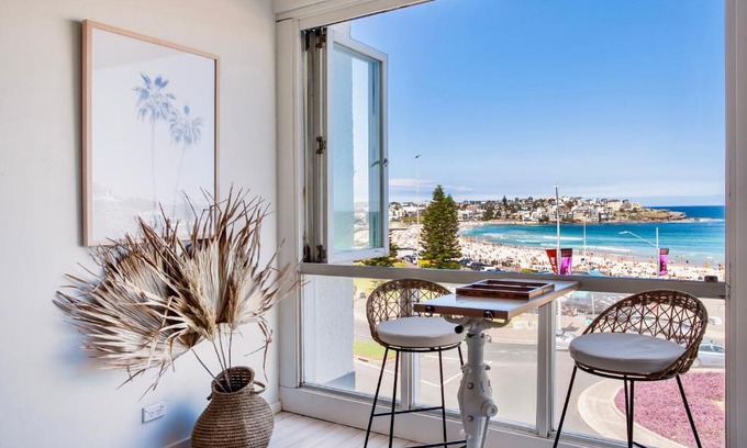 Bondi Beach Apartment | Majestic Beachfront