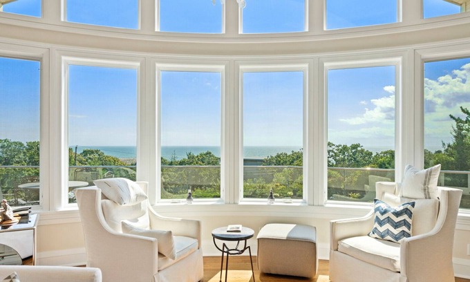 Montauk House | Majestic contemporary beachfront home sited on 1.32 acres with private .