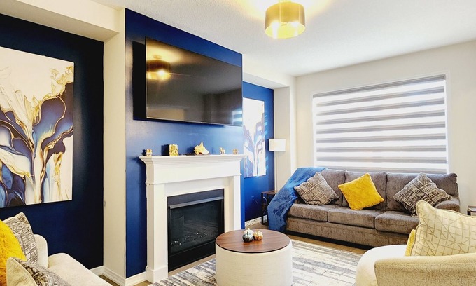 Thorold House | Majestic Elegance at The Falls-15 min to Niagara Falls