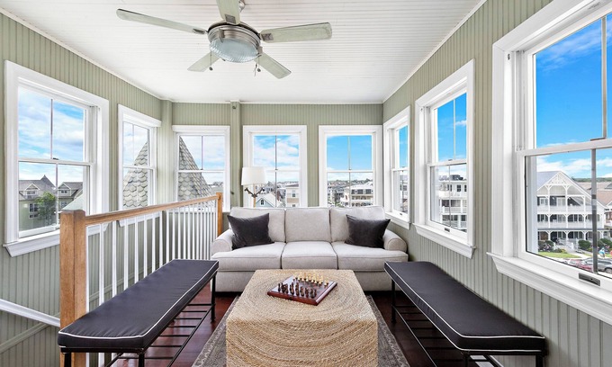 Ocean Grove Bed & Breakfast | Majestic Hotel