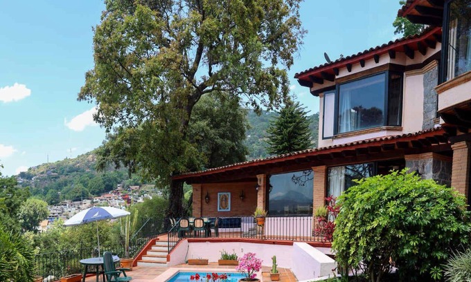 Valle de Bravo Villa | Majestic Lakeview Home, Jacuzzi, BBQ, Walk to Town