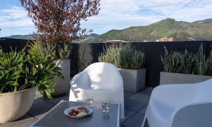 Antiguo Country Apartment | Majestic Loft w/Balcony