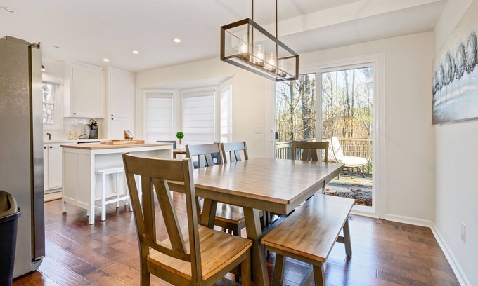 Woodstock House | Majestic Modern Home Quick Access to DT Woodstock