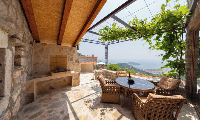 Lapcici Villa | Majestic Sea View Villa w/Private Pool