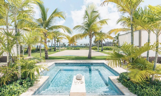 Punta Cana Villa | Majestic Villa With 5BR and Jacuzzi in Cap Cana