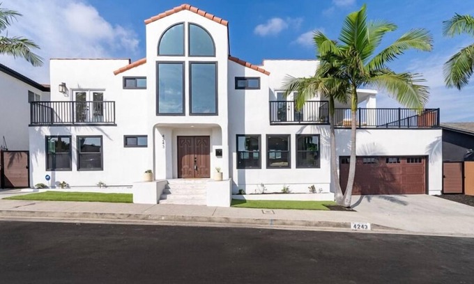Crenshaw Villa | Majestic Villa with incredible views and hot tub