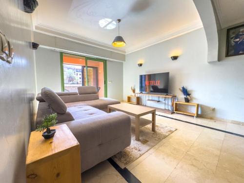 Majorelle Apartment | Majorelle Cozy Apartment Garden 2-Balcony Downtown