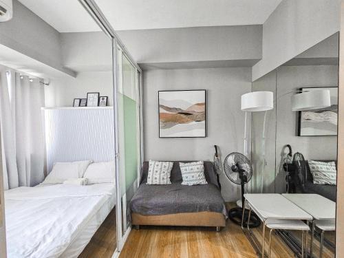 Bel-Air Apartment | Makati Jazz Residences with Netflix