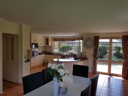 Hamilton House | Makepeace Place Homestay