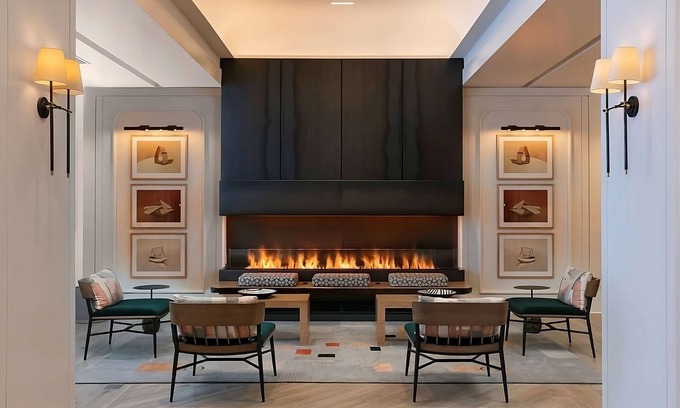 Downtown Chicago Hotel | Making The Best Memories Along The Way! 4 Units with City View, Pets Are Welcome