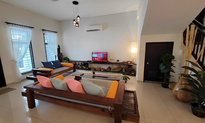 Malacca City House | Malacca City Center Town House by 360HOME