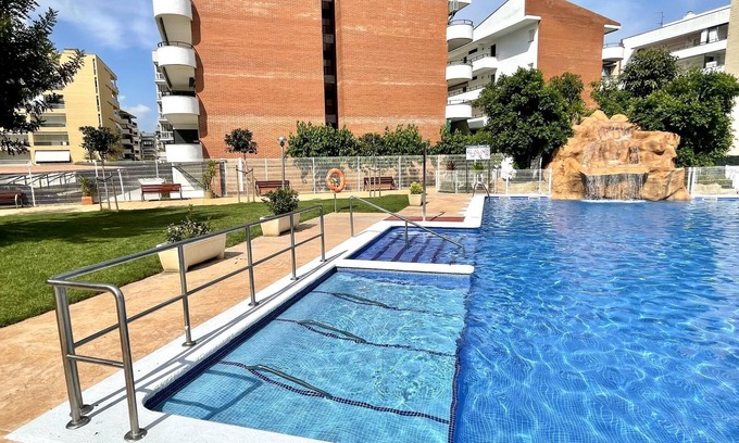 La Pineda Apartment | MALDIVAS III NEXT TO THE BEACH WITH SWIMMING POOL AND HEATED