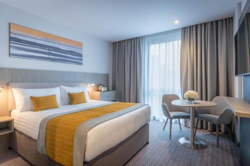 Galway City Centre Hotel | Maldron Hotel Sandy Road Galway