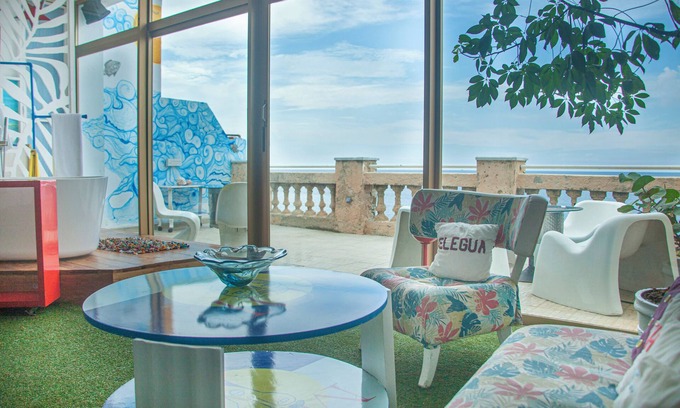 Centro Havana Hotel | Malecon 663