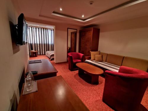 Podgorica Hotel | Mali Hotel BaMBiS