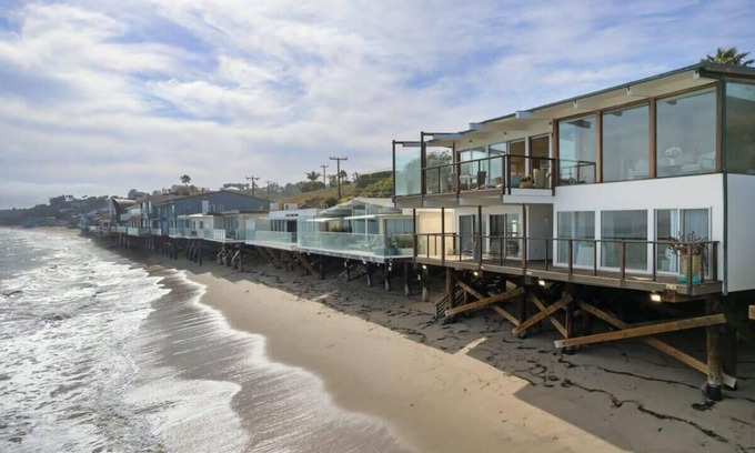Central Malibu House | Malibu Cove Colony Beach by Stay Awhile Villas