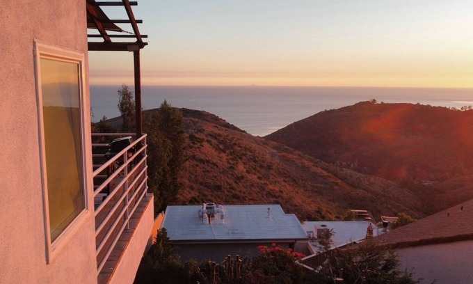 Malibu Villa | Malibu Luxe 4BR| Panoramic views| Central location