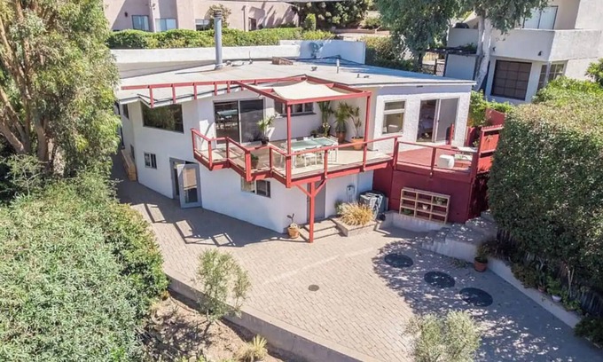 Central Malibu House | Malibu Vineyard Retreat - Incredible Ocean Views