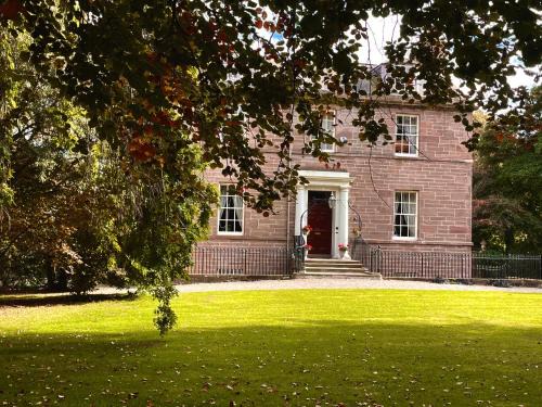 Montrose Apartment | Mall House self catering apartment