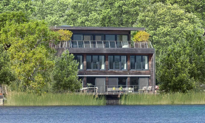 Lechlade House | Mallard Lodge, Lakes by Yoo, sleeps 6 adults +6 kids, spa/pool