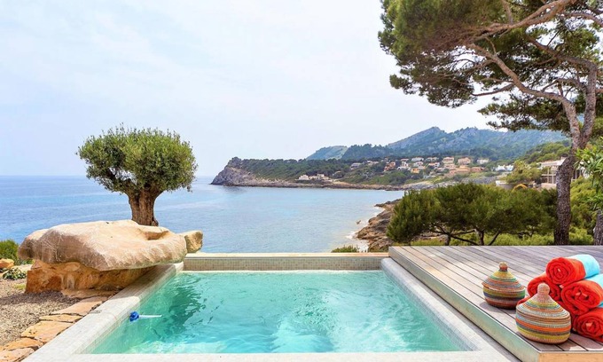 Provensals Villa | Mallorca front line property direct access to sea