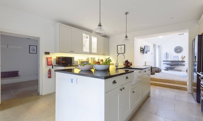 Milton Abbas House | Maltings House - Stylish and generous holiday house