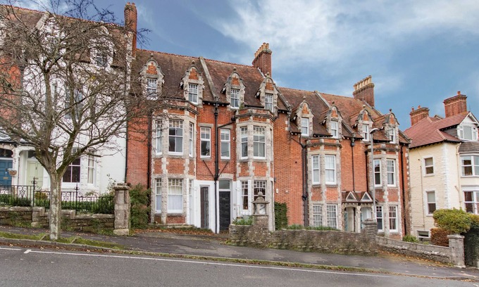 Swanage Cottage | Malvern Apartment - holiday apartment with sea views