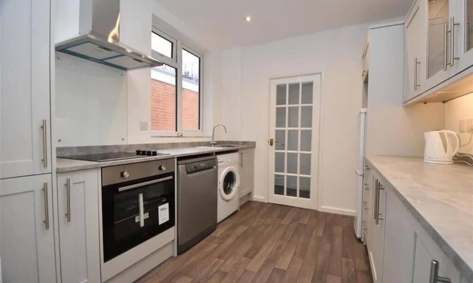 Malvern House | Malvern Hills House