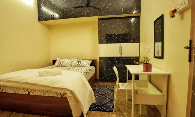 Madipakkam Apartment | Mama Rose Homestay in Palikarnai