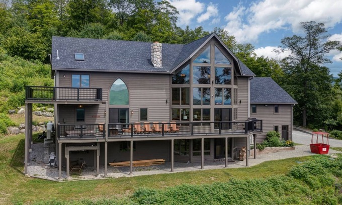 Sunday River Area House | Mammoth Lodge - Heated Pool, Game Room, 8-bedroom