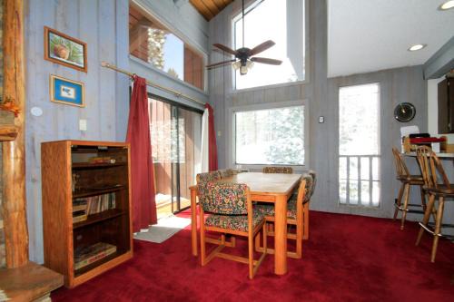 Mammoth Lakes House | Mammoth Ski & Racquet Club #074