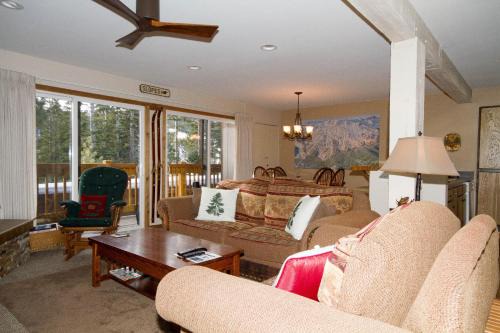 Mammoth Lakes House | Mammoth Ski & Racquet Club #082