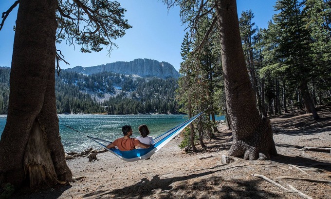 Mammoth Lakes Condo | Mammoth Ski & Racquet Club #4 1 Bedroom Condo by RedAwning