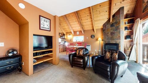 Mammoth Lakes Apartment | Mammoth View Villas #3 condo