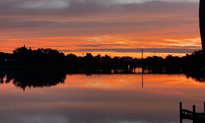 Tropic Cottage | Manatee Point Cottage, Private Waterfront Getaway