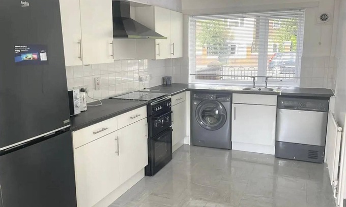 Chorlton-on-Medlock House | Manchester Holiday Home